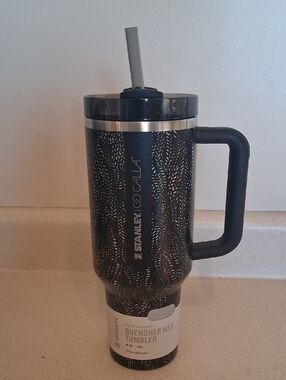 Stanley The Flowstate Quencher H20 Tuumbler Exclusive Collection 40oz